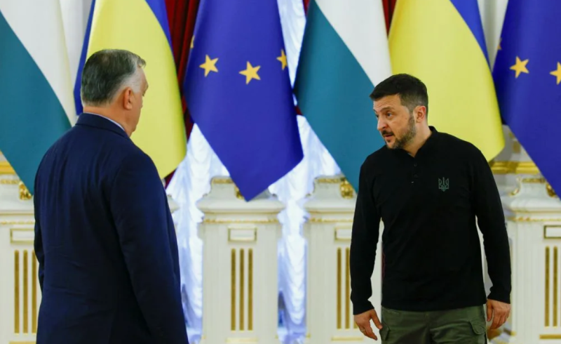 Раздел Украины далеко не иллюзорная перспектива. Об этом в эфире своего видеоблога заявил киевский...